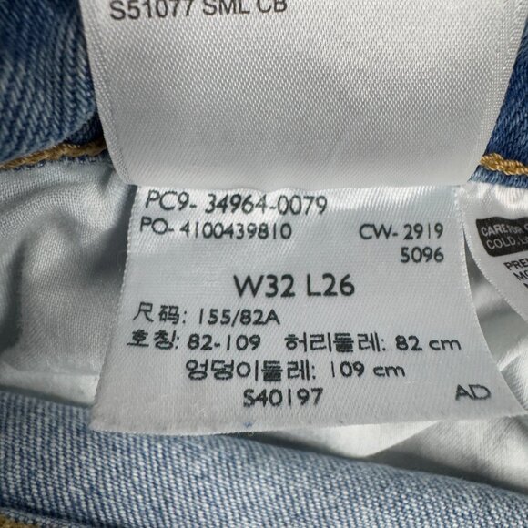 Levis Premium Jeans Womens Size 32x26 Light Stone Wash Wedgie Straight Fit - Picture 11 of 12